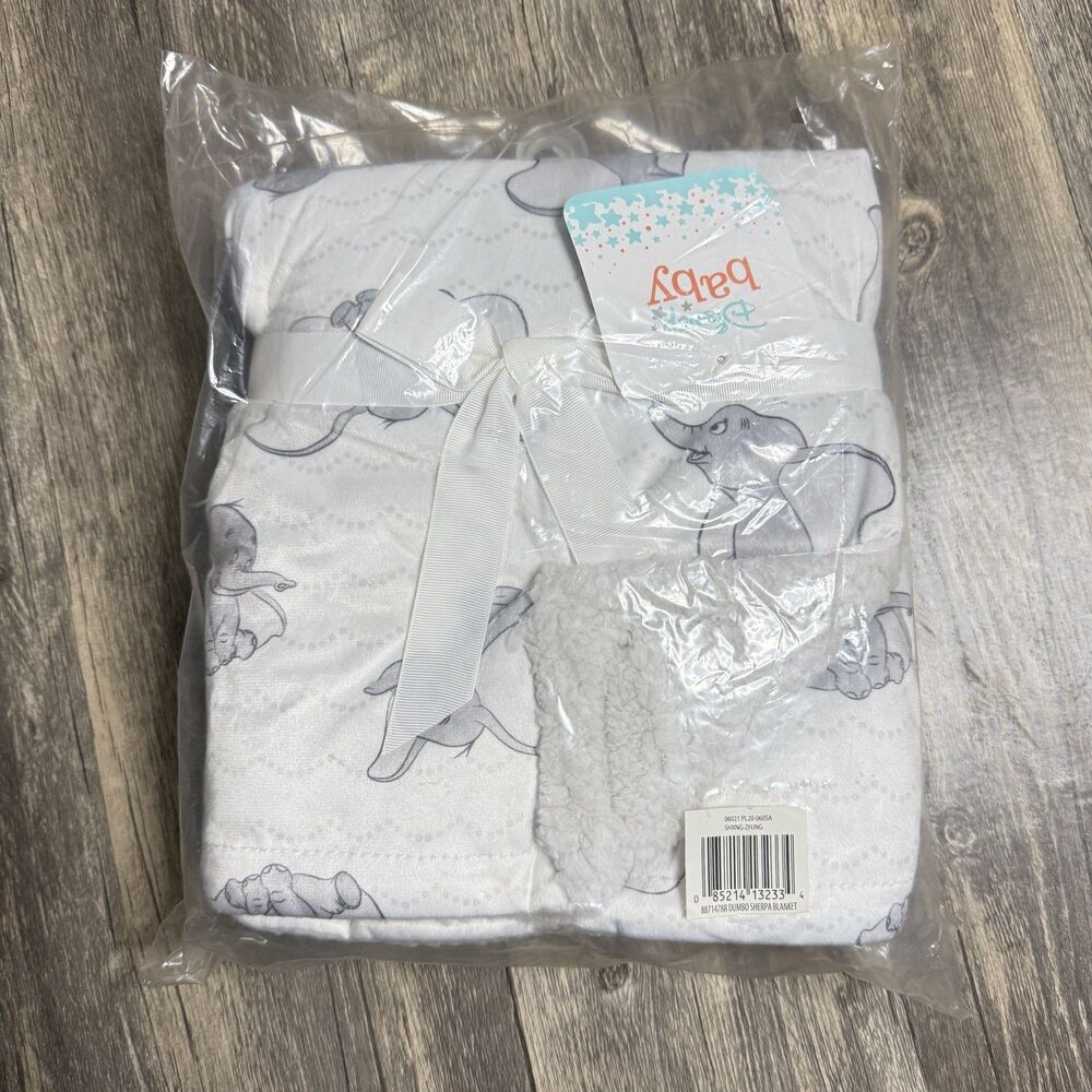 Disney Dumbo Baby Blanket 30 X 40 NEW